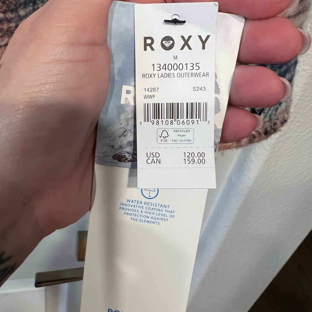 ✨NWT✨ Roxy Jacket - Picture 4 of 10